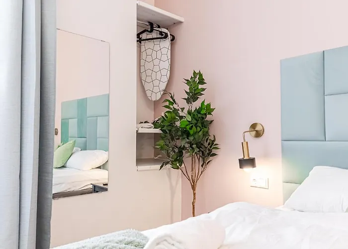 Near Westbahnhof 2 Cozy Studios, Barrier-free *