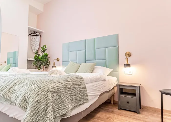 شقة Near Westbahnhof 2 Cozy Studios, Barrier-free فيينا