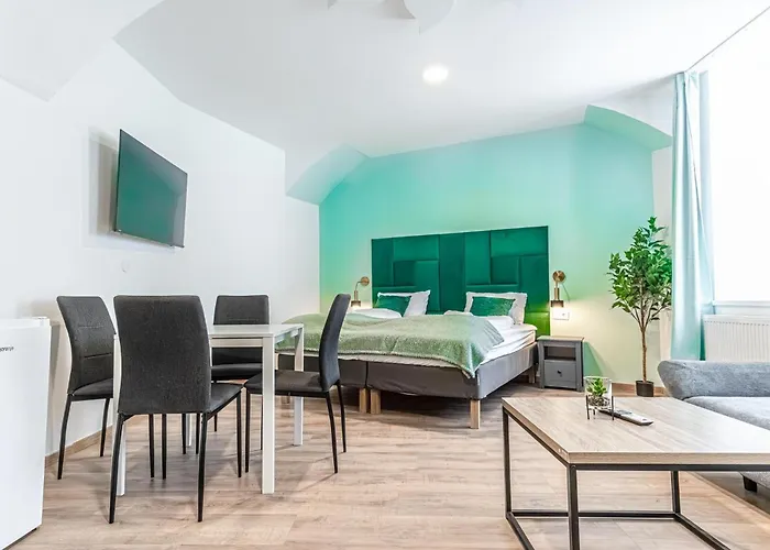 شقة Near Westbahnhof 2 Cozy Studios, Barrier-free فيينا